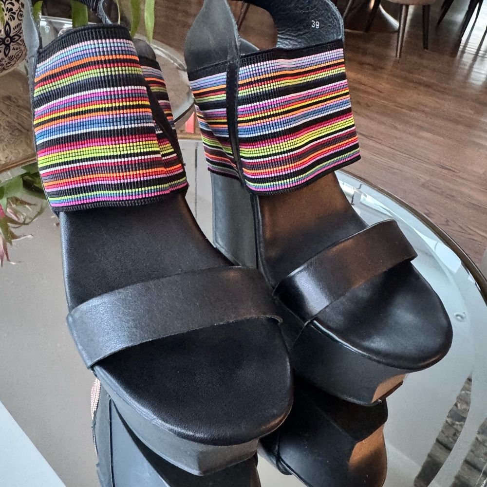 United Nude Black and Multicolor Platform Sandals 39 but fit is 38